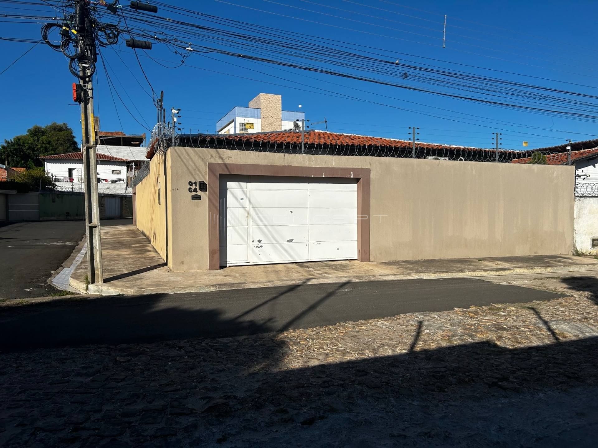 CASA TÉRREA NO BAIRRO SÃO PEDRO