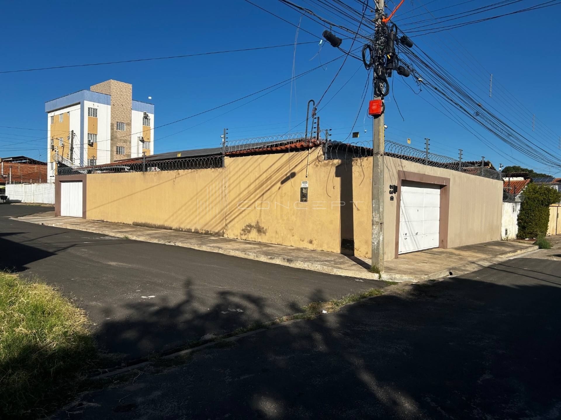 CASA TÉRREA NO BAIRRO SÃO PEDRO