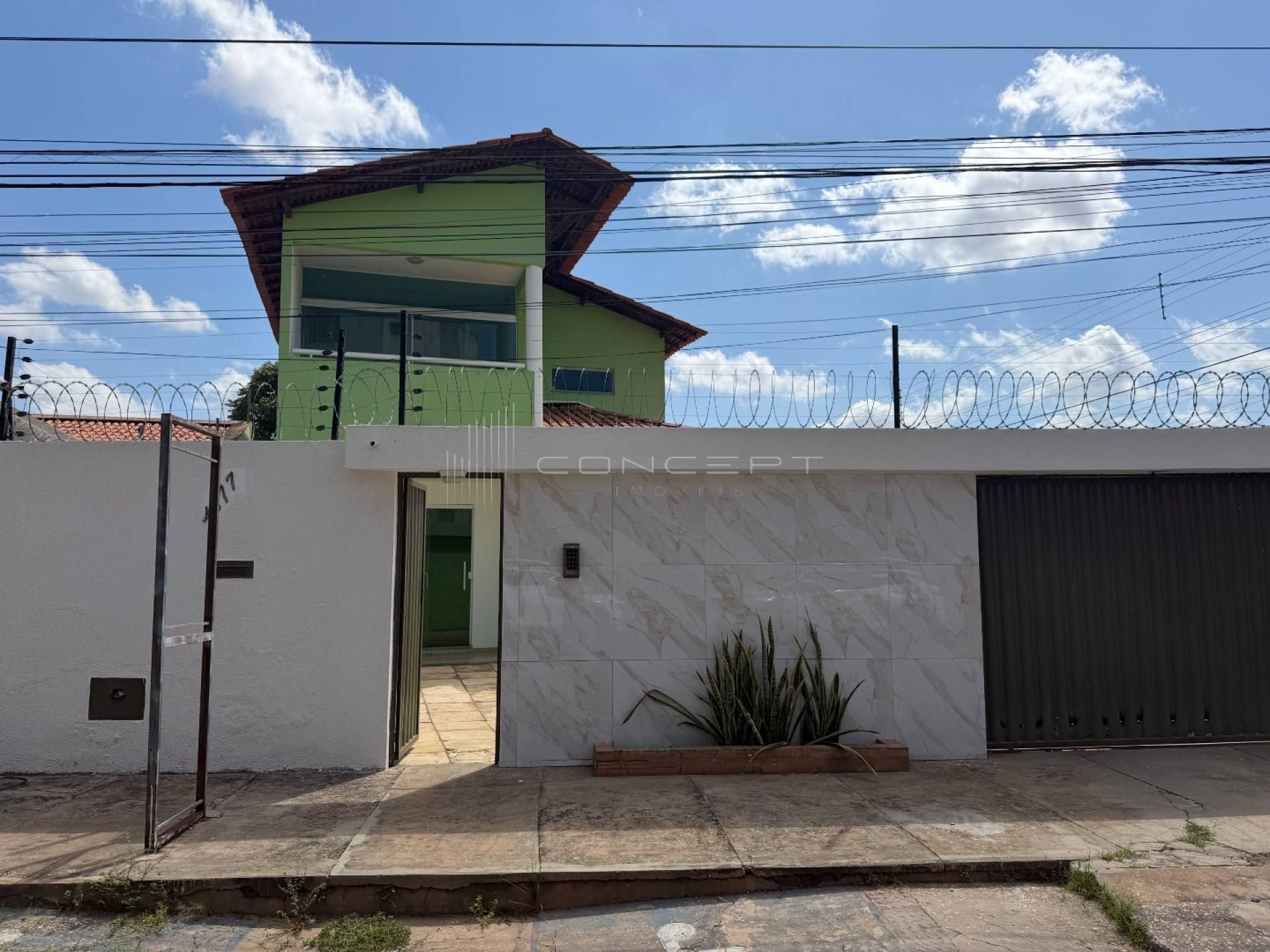 Casa Duplex com Salas Comerciais no Térreo no Bairro Campestre