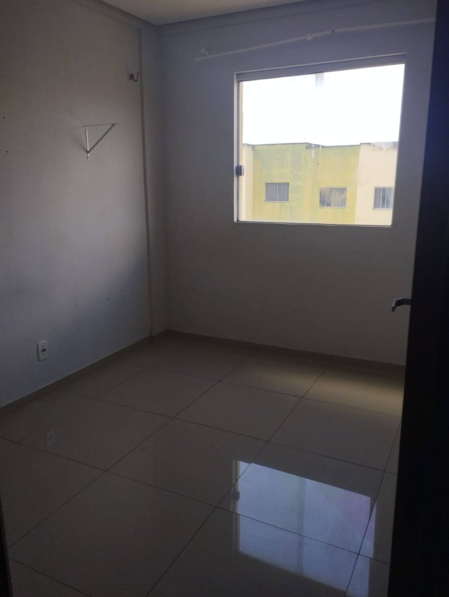 Apartamento no Bairro Colorado Condomínio Heliópolis