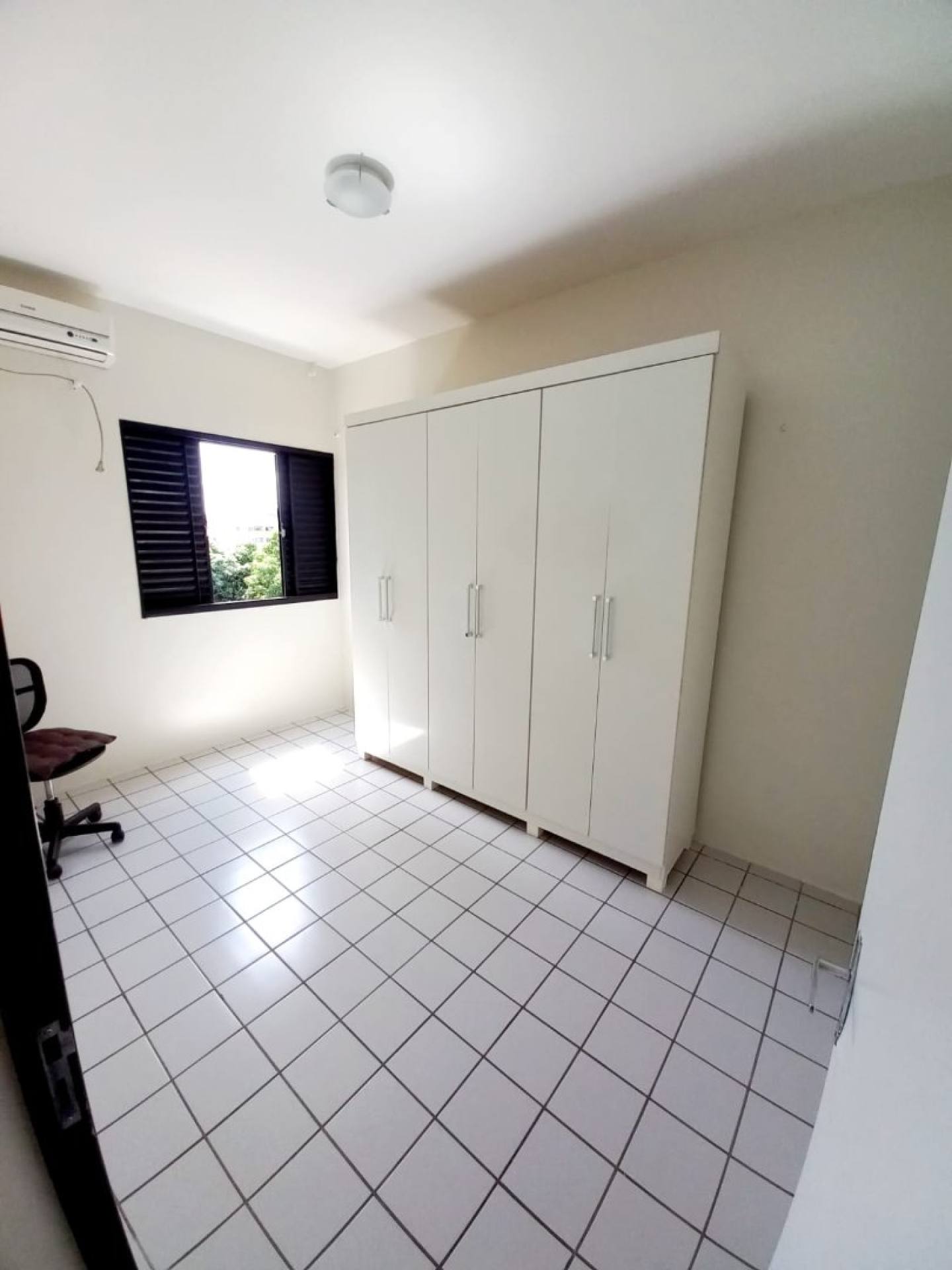 Apartamento no Bairro Campestre - Condomínio Portal do Leste A