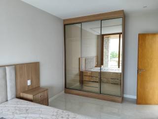 Casa de Condomínio Para Vender com 6/4 sendo 6 suítes em Guarajuba, Camaçari
