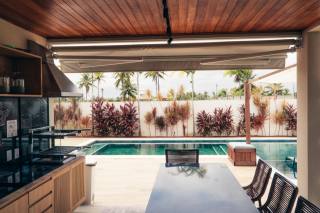 Casa de Esquina Duplex com Piscina no Thai Residence