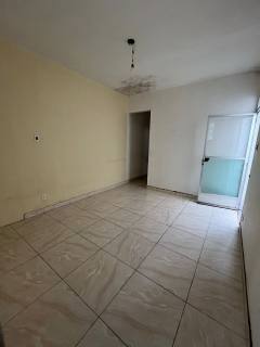 Casa na Av. Edelzio Vieira de Melo
