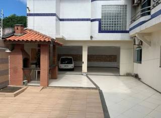 Casa Duplex com Piscina na Atalaia