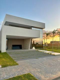 Casa de Esquina Duplex  com Piscina no Alphaville Sergipe