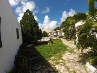 Casa com Piscina na Aruana