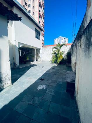 Casa na Treze de Juho