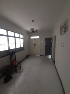 Casa na Av. Hermes Fontes