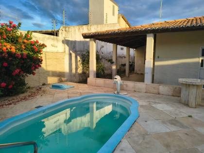 Casa com Piscina em Pirambu