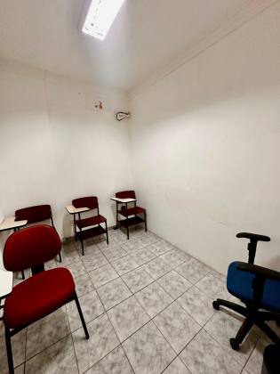 Salas Comerciais no Edifício Oviêdo Teixeira