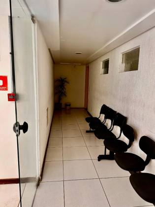 Salas Comerciais no Edifício Oviêdo Teixeira
