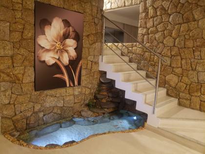 Casa Duplex com Piscina no Cond. Caminho das Árvores