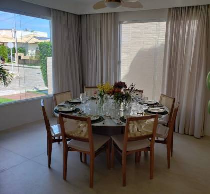 Casa Duplex com Piscina no Cond. Caminho das Árvores