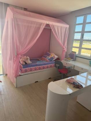 Casa Duplex com Piscina no Cond. Caminho das Árvores