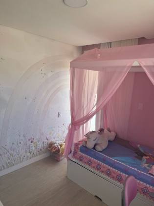 Casa Duplex com Piscina no Cond. Caminho das Árvores
