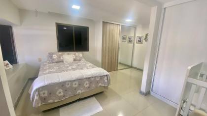 Casa Duplex com Piscina no Cond. Alamedas do Sol