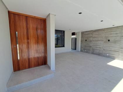 Casa Duplex com Piscina no Terras Alphaville 1