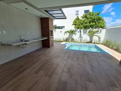 Casa Duplex com Piscina no Terras Alphaville 1