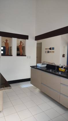 Casa com Piscina no Residencial Riviera Del Mar