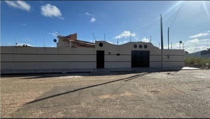 Casa com Piscina em Boquim