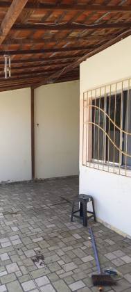Casa com Piscina na Aruana