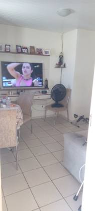 Casa com Piscina na Aruana