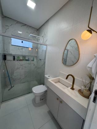 Casa com Piscina no Lot. Luar da Barra 2