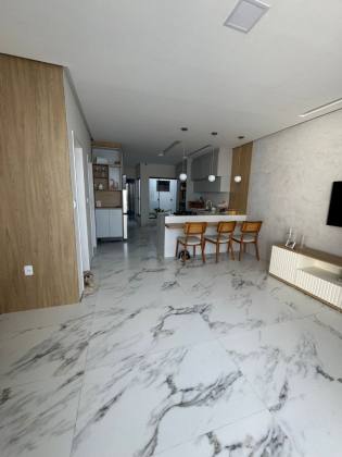 Casa com Piscina no Lot. Luar da Barra 2