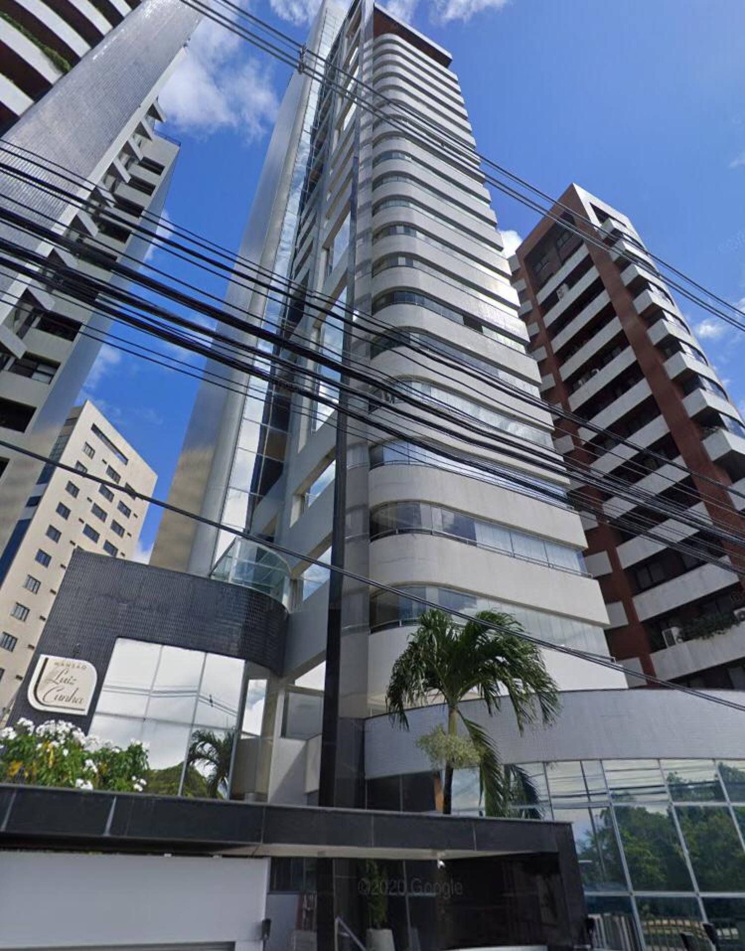 Mansão Luiz Cunha (porteira fechada)