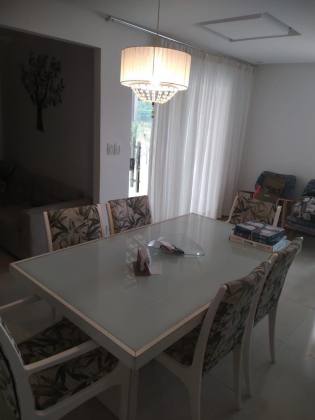 Casa no Condomínio Santa Felicidade