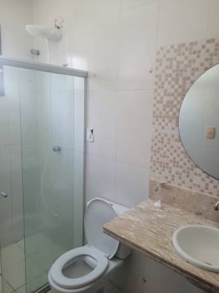 Casa de Esquina com Piscina na Aruana