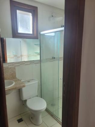 Casa de Esquina com Piscina na Aruana