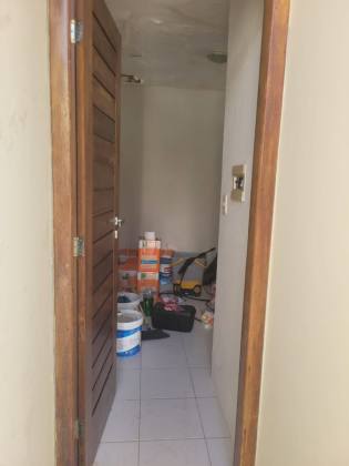 Casa de Esquina com Piscina na Aruana