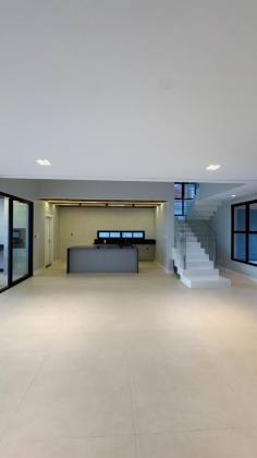 Casa Duplex com Piscina no Damha Residencial Resort