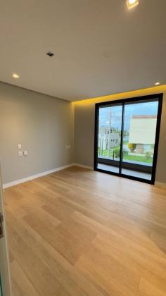 Casa Duplex com Piscina no Damha Residencial Resort