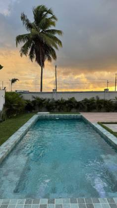 Casa Duplex com Piscina no Damha Residencial Resort