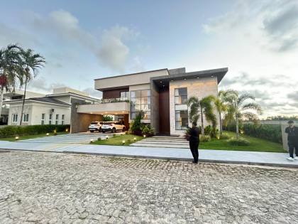 Casa Duplex com Piscina no Cond. Lago Paranoá