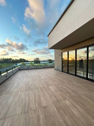 Casa Duplex com Piscina no Cond. Lago Paranoá