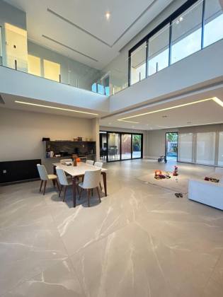 Casa Duplex com Piscina no Cond. Lago Paranoá