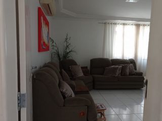 Casa Duplex no Cond. Melício Machado
