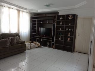 Casa Duplex no Cond. Melício Machado