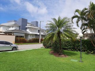Casa Duplex no Cond. Melício Machado
