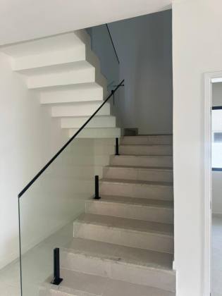 Casa Duplex com Piscina no Terras Alphaville 1