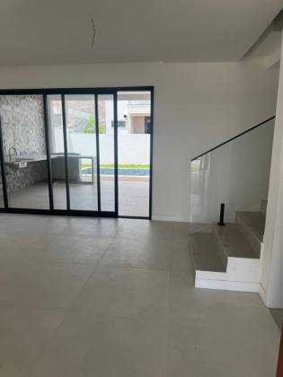 Casa Duplex com Piscina no Terras Alphaville 1