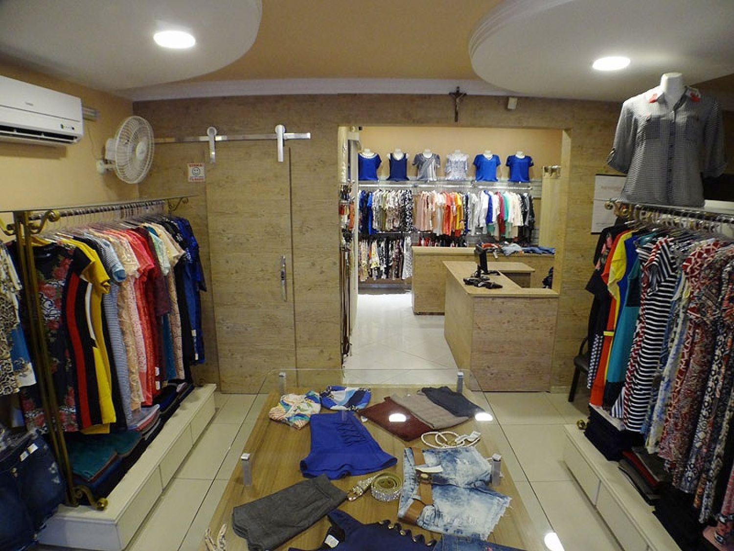 Casa Duplex no Suíssa para Ponto Comercial 