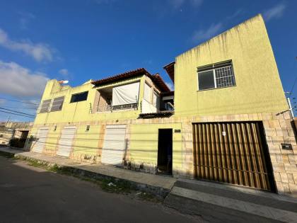 Casa Duplex de Esquina com Pontos Comerciais no Aeroporto