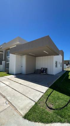 Casa de Esquina no Sol e Praia Residencial