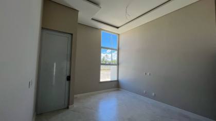 Casa de Esquina no Sol e Praia Residencial