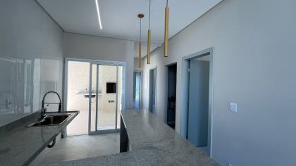 Casa de Esquina no Sol e Praia Residencial